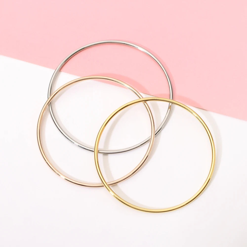 Elara Classic Gold Bangle