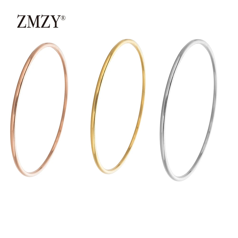 Elara Classic Gold Bangle