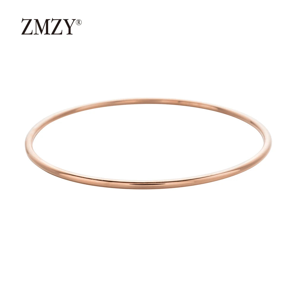Elara Classic Gold Bangle