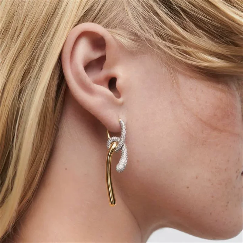 Evelisse Knot Crystal Earrings