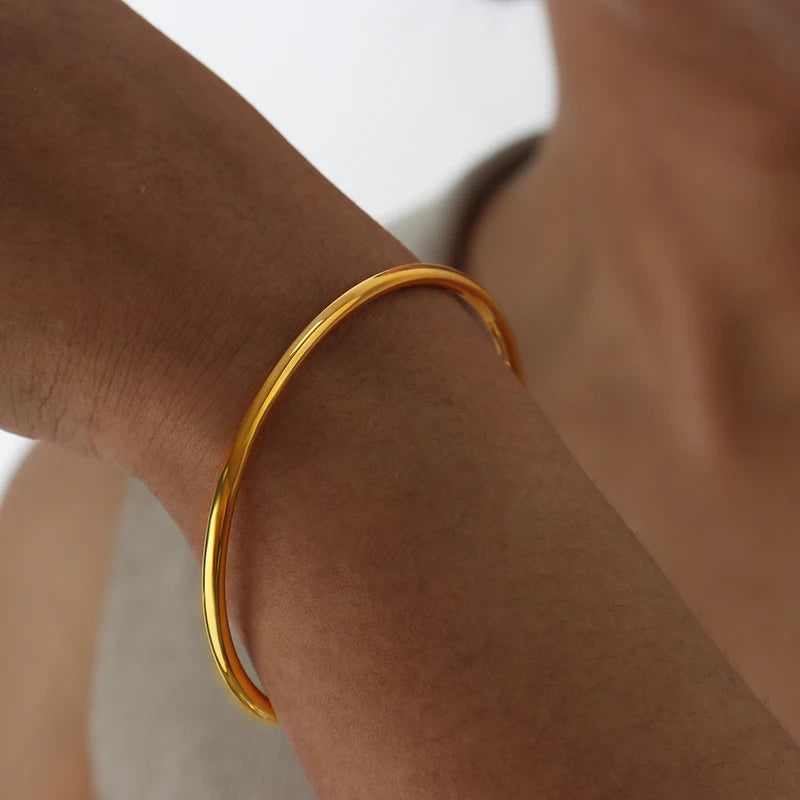 Valentina Gold Bangle
