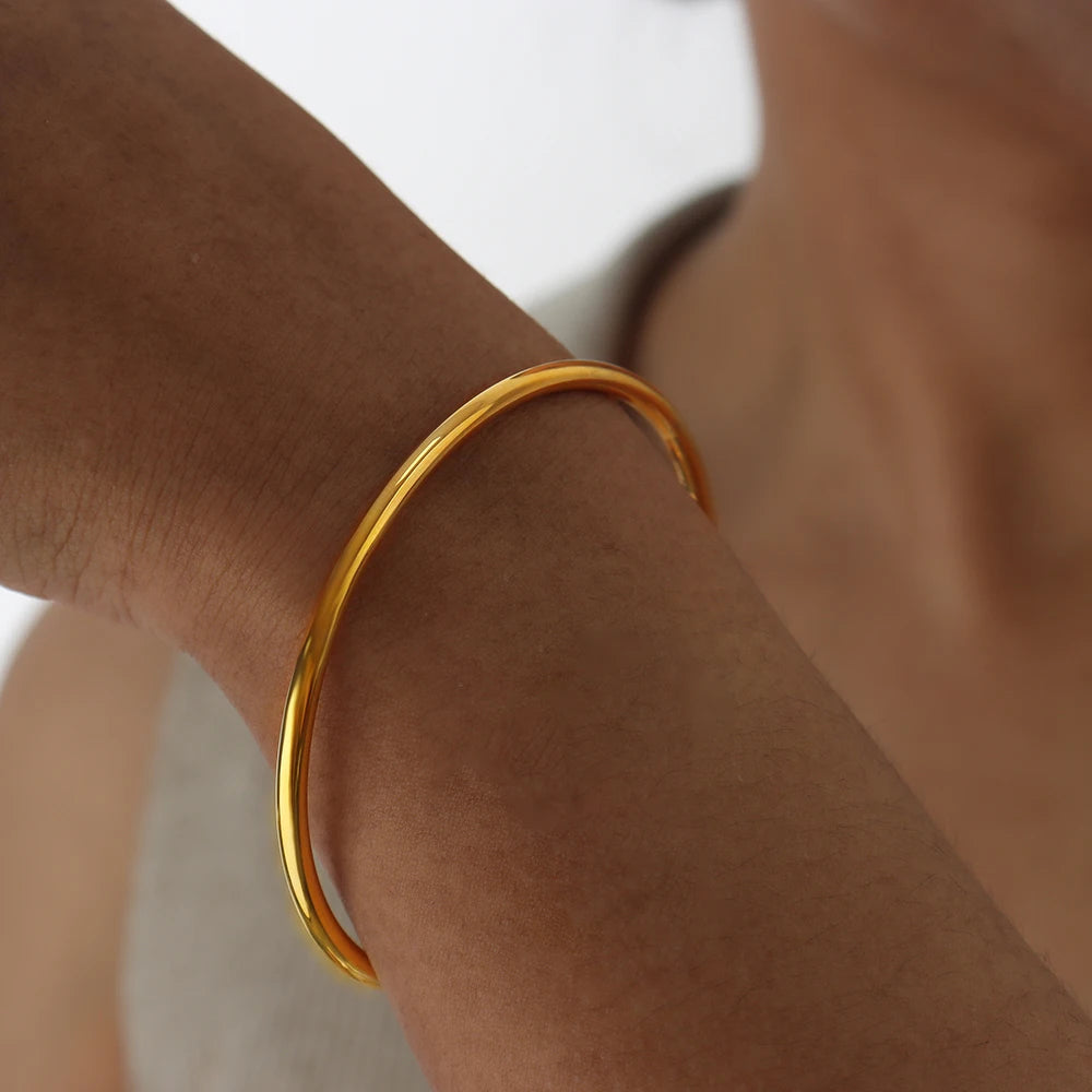Valentina Gold Bangle