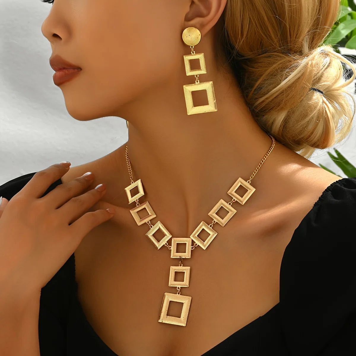 Aveline Geometric Jewelry Set