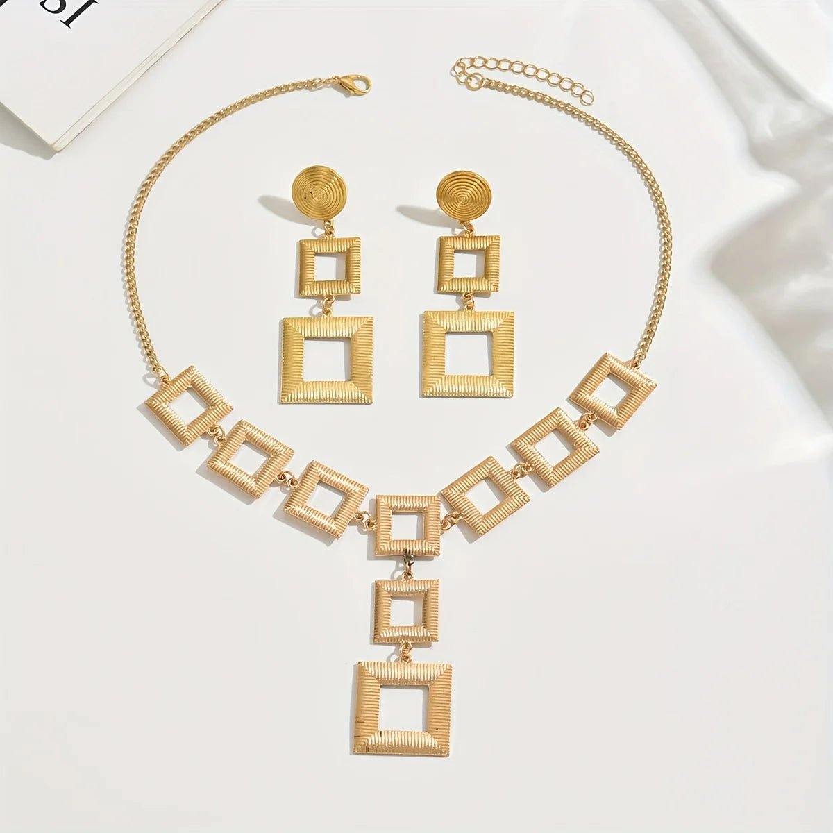 Aveline Geometric Jewelry Set