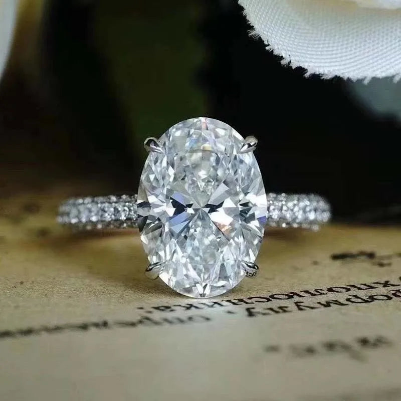 Éclat Diamond Ring